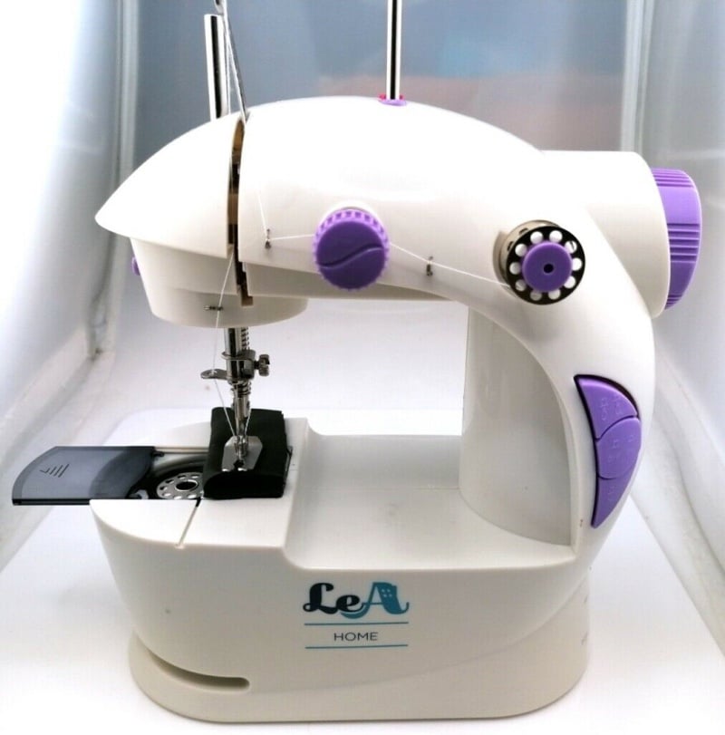 Mini machine à coudre portable Lea Home de Prym - Machines & Logiciel -  Accessoires et Mercerie - Casa Cenina